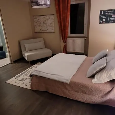 Au Clos Du Cele Pensión 3*