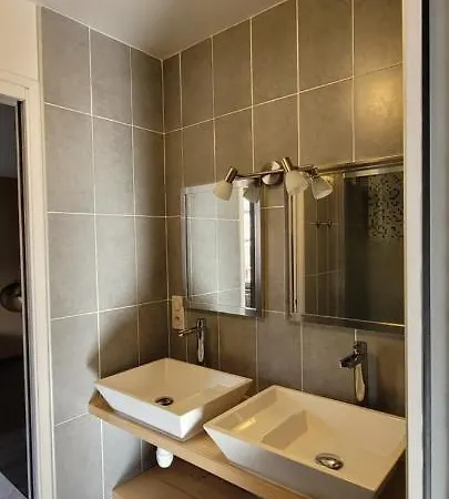 Au Clos Du Cele 3* Bagnac