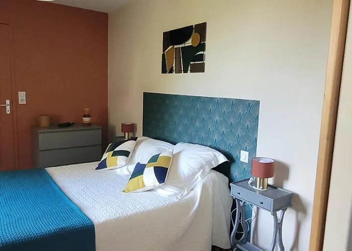 Au Clos Du Cele Гостевой дом 3*